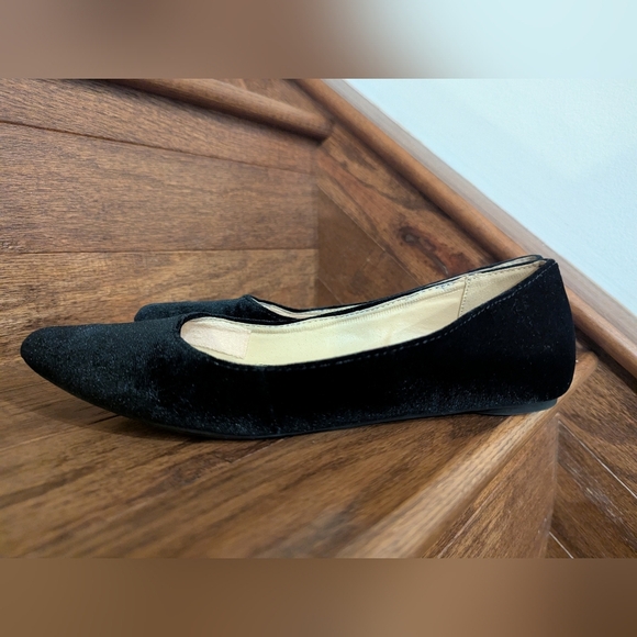 Velvet slip on shoes women's size 7 Penny Loves Kenny Soft black Flats - Picture 3 of 7